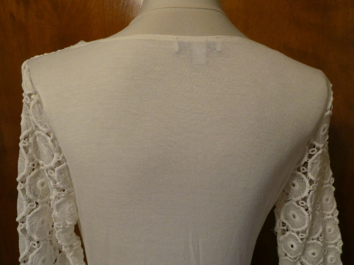 BEBE women’s white cotton crocheted long sleeves top size Small 