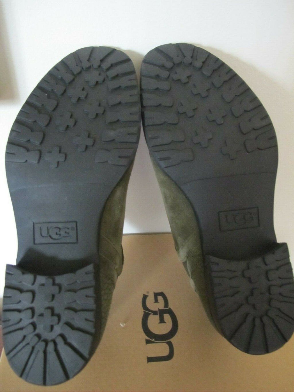 UGG Mcclaire ankle boots women’s soft suede green new 7, 8