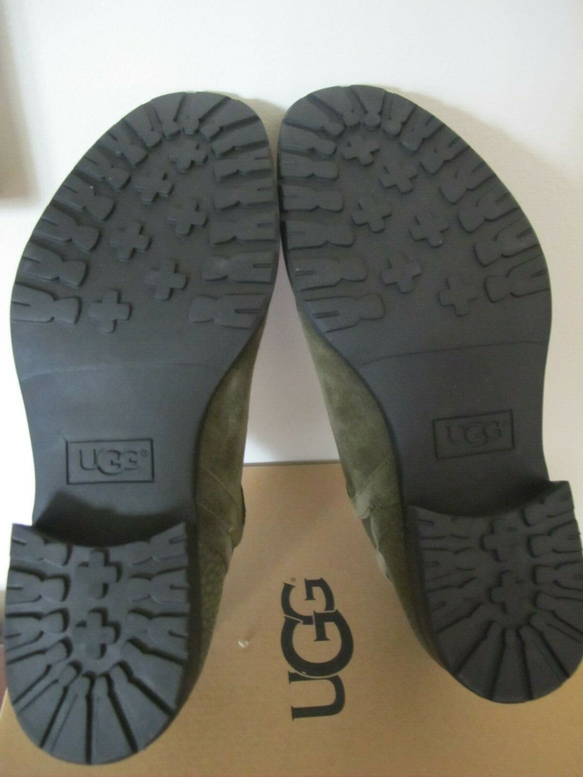 UGG Mcclaire ankle boots women’s soft suede green new 7, 8