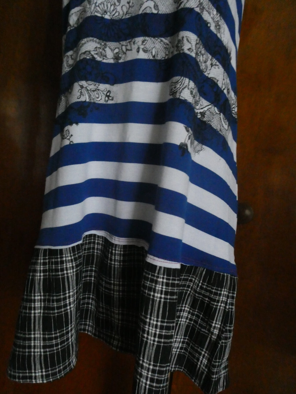 Scrapbook women’s Long sleeveless long top multicolor large
