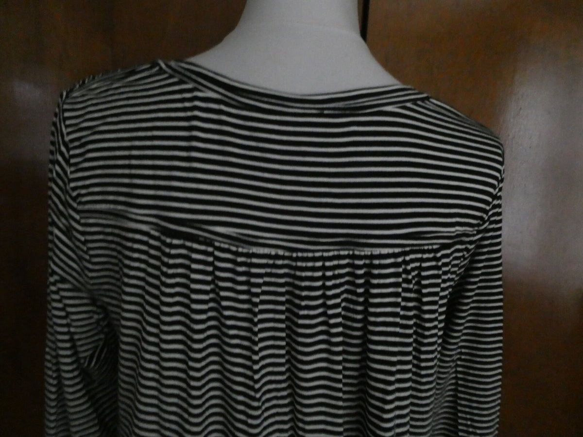 Gap Women's Black/White Stripped Rayon A-Line Long Sleeves Dress Large
