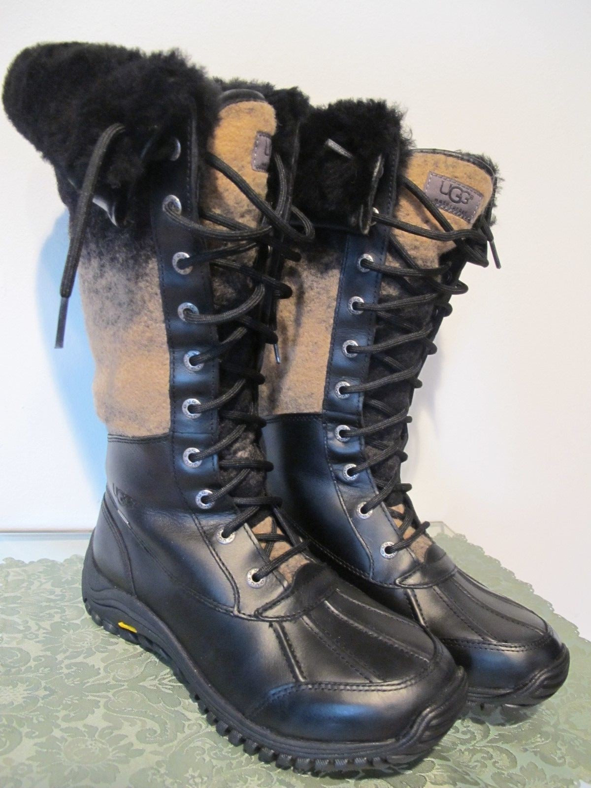 UGG Australia women’s brown black waterproof New boots 