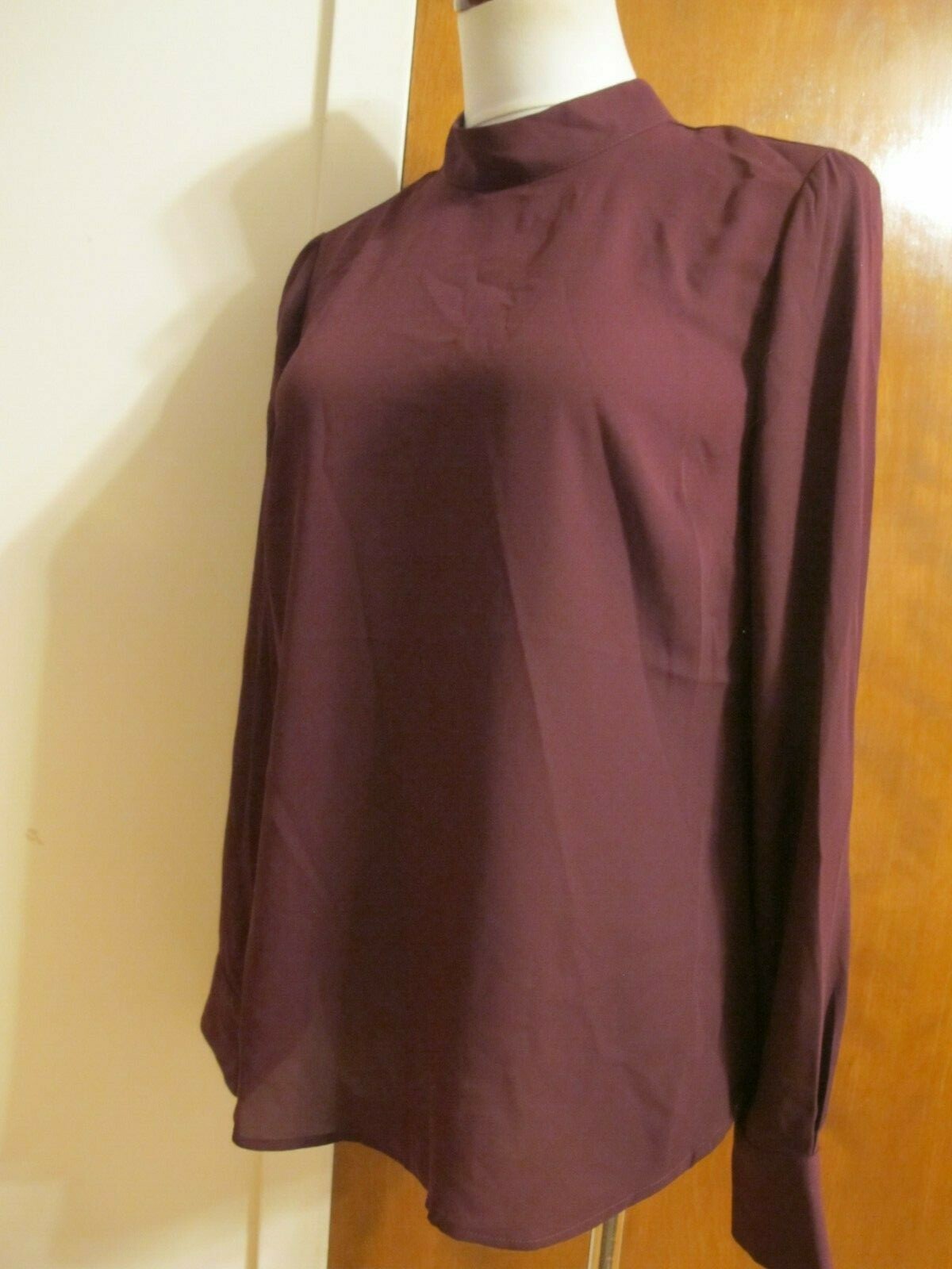 The Limited women’s detailed purple blouse top Medium