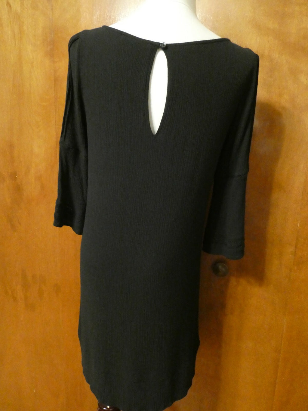 Sanctuary women’s black 3/4 sleeves detailed lined rayon dress Small
