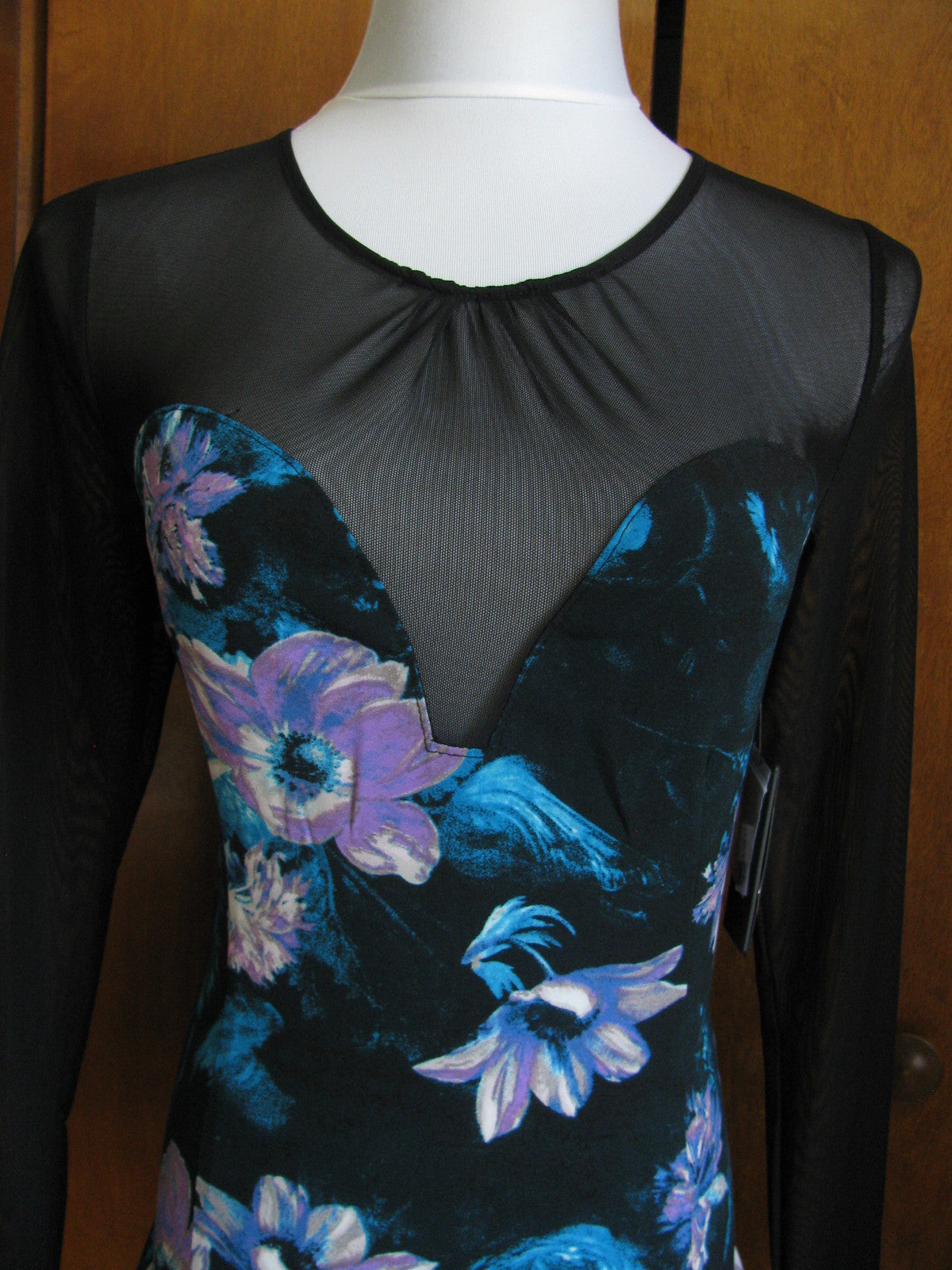 Guess women's black long sleeve mesh evening sweetheart top sz medium NWT