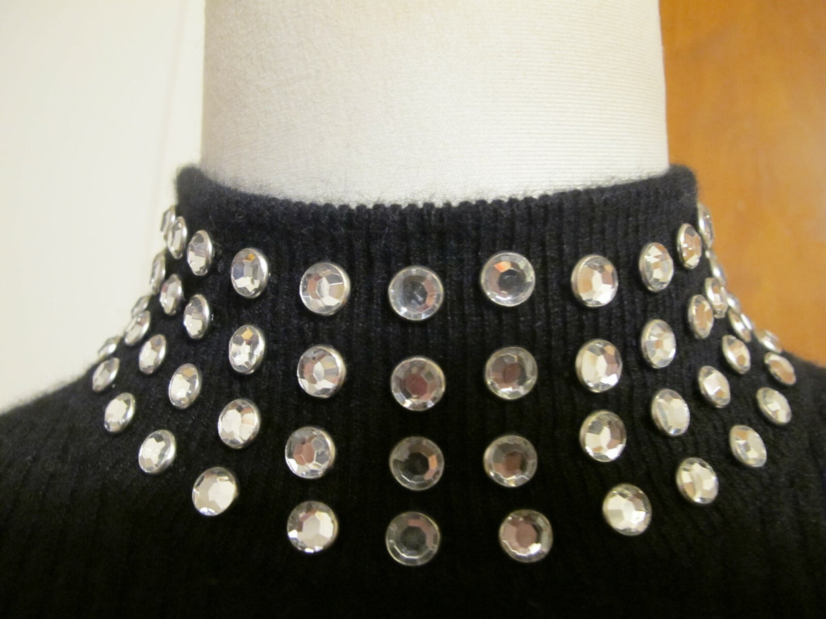 Bloomingdale's Women's 2ply cashmere black beaded rich sweater size Xsmall NWT 
