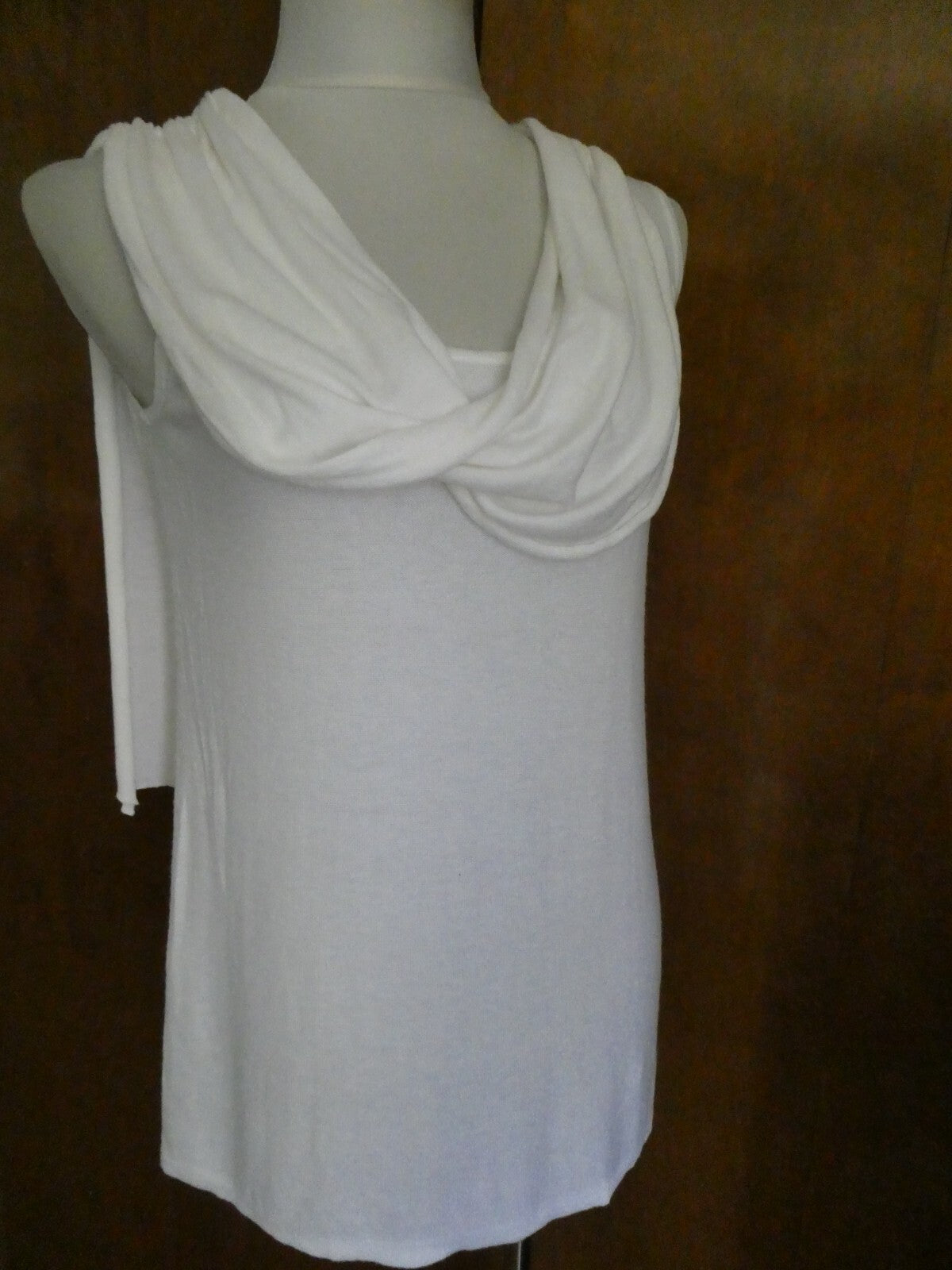 ONE 7 SIX women's white viscose cotton detailed top Large