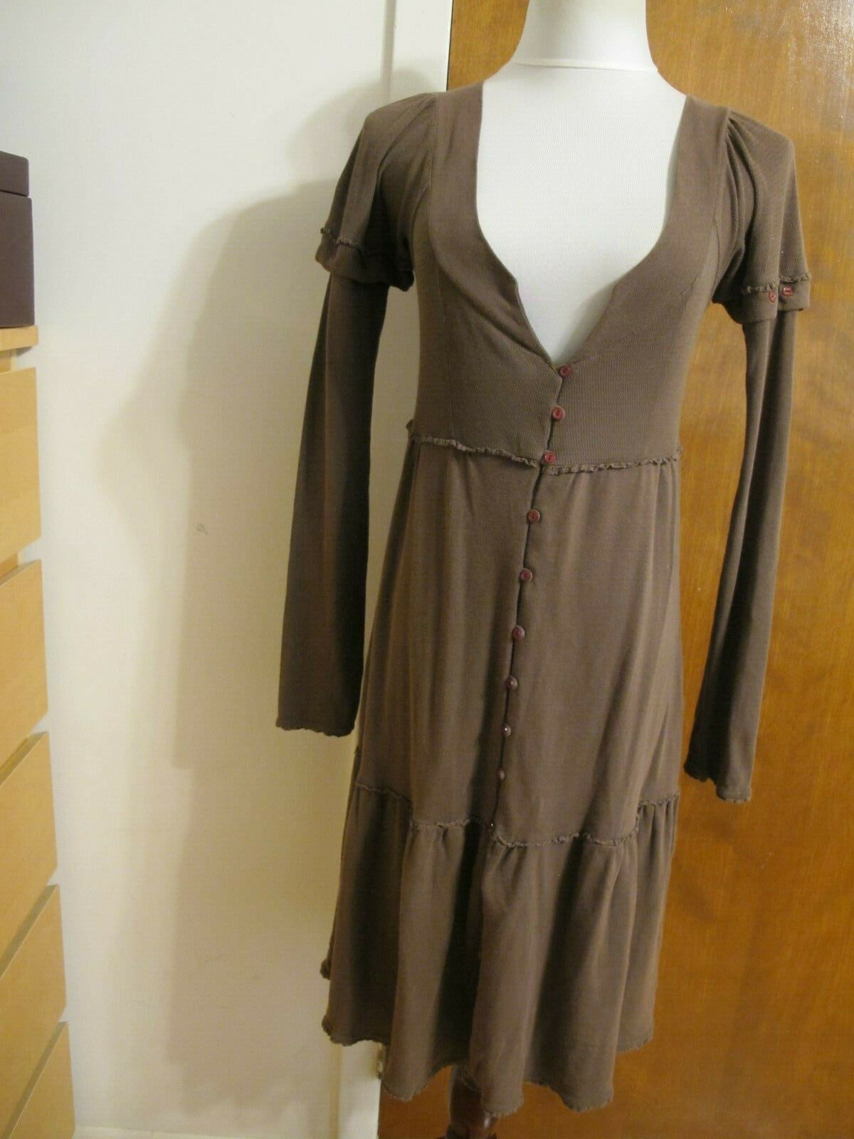 LaRok Women's brown buttoned dress w/buttoned sleeves Small 