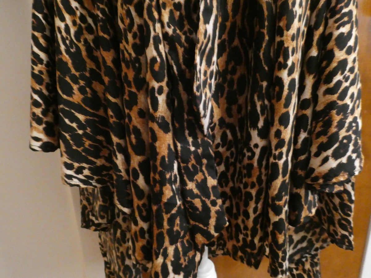 Truly 4 You Women Leopard Print Asymmetrical Hem Dress Long Sleeve Small (fit M)