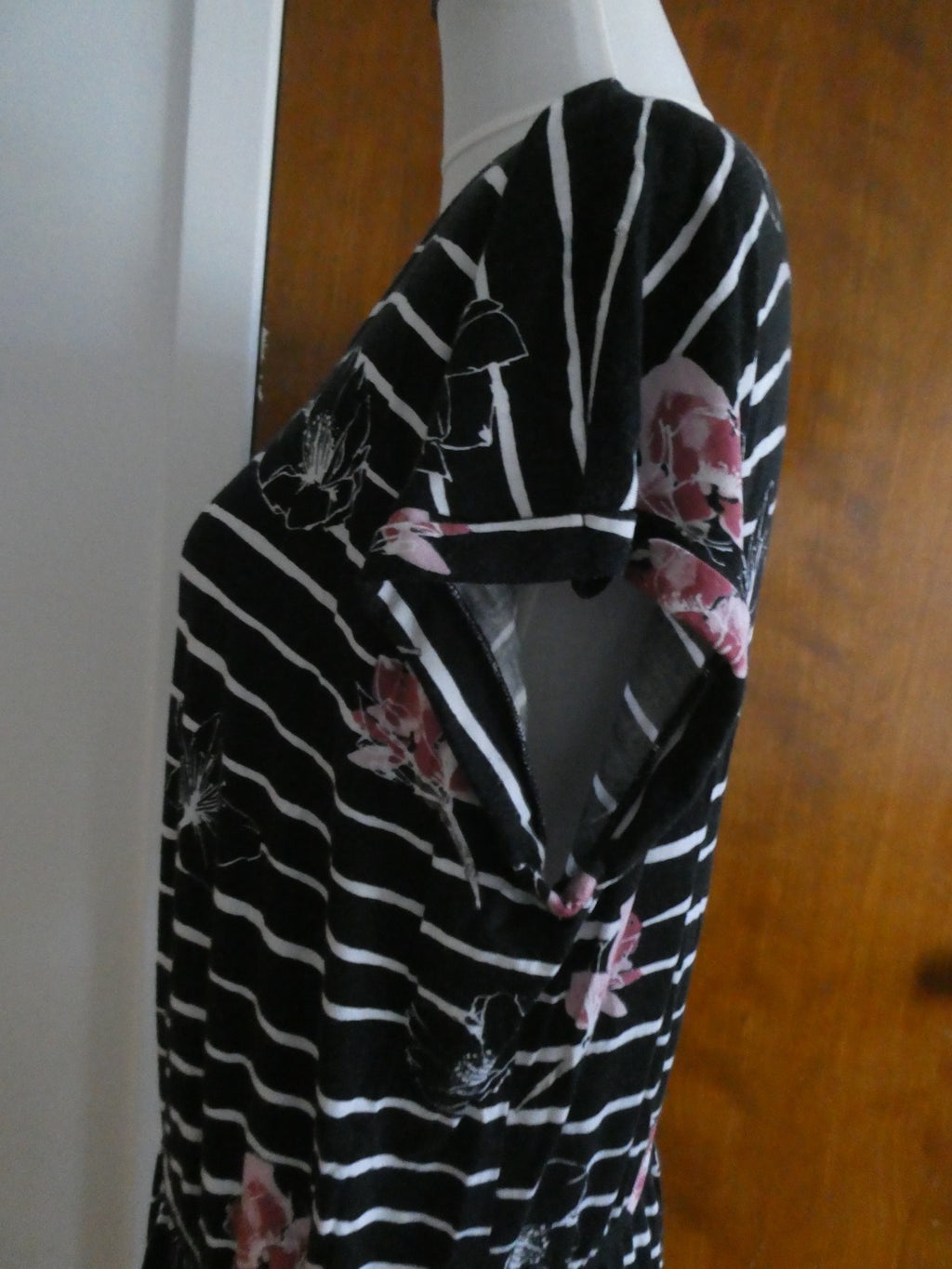 Apt 9 Dress Women's XL Black White Stripe Floral Rayon Spandex Pockets RN 73277