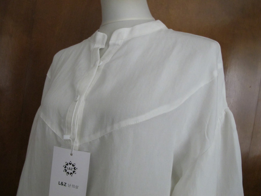 L&Z women's white size Large top blouse