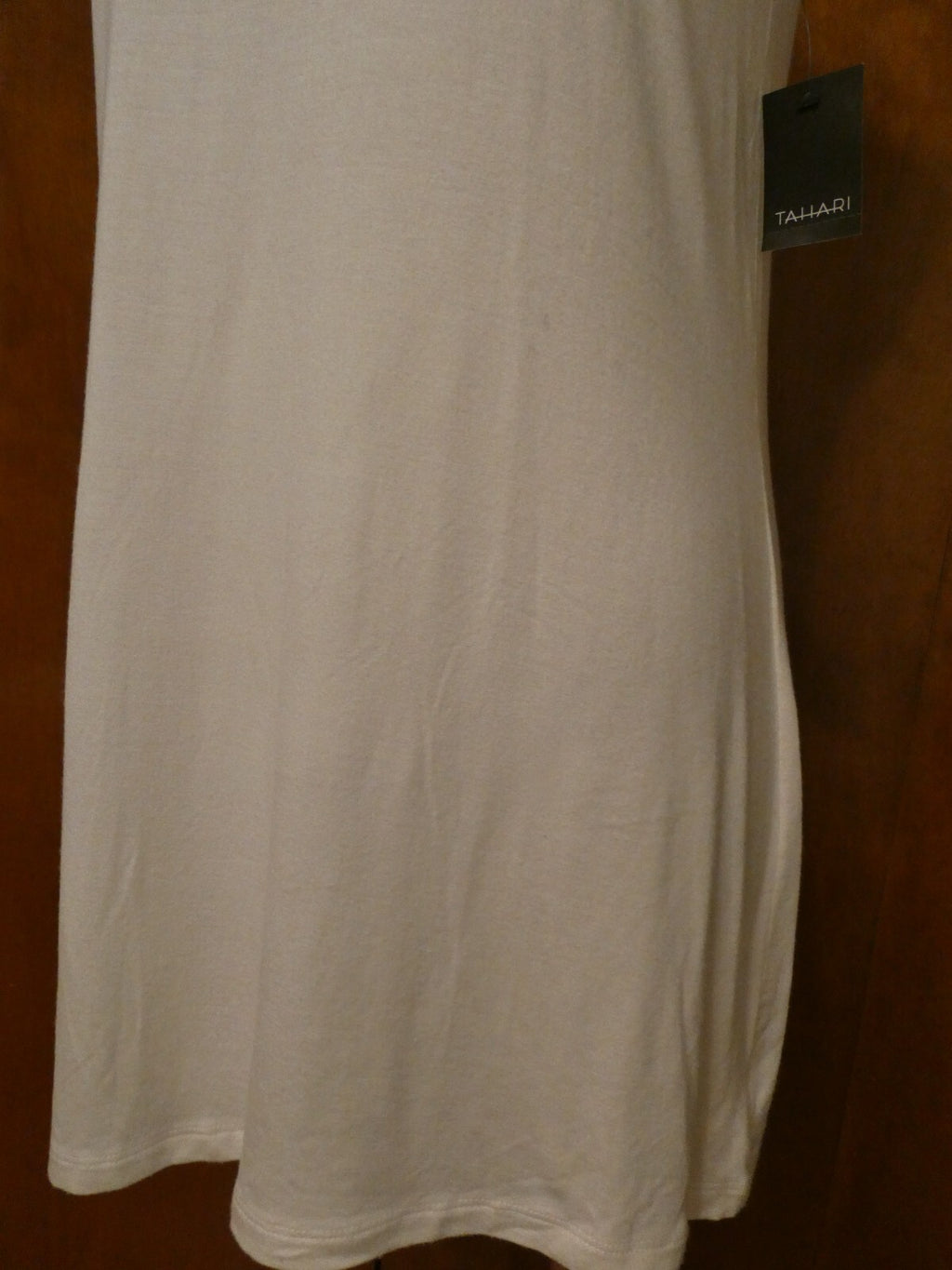Tahari women's white sleeveless decorated top size Medium