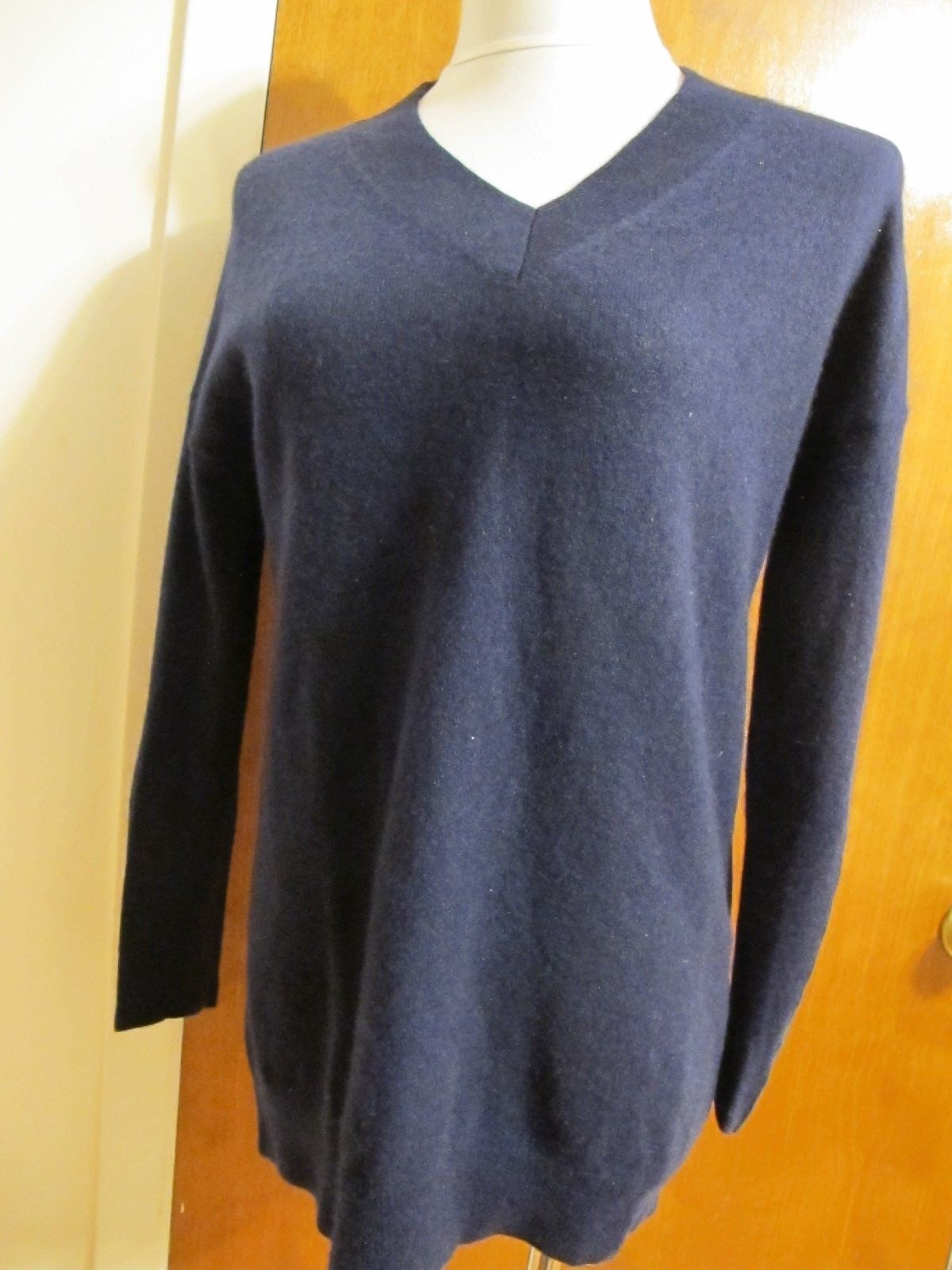 Bloomingdale's women's dark navy 2ply cashmere trim polyurethane sweater Medium 