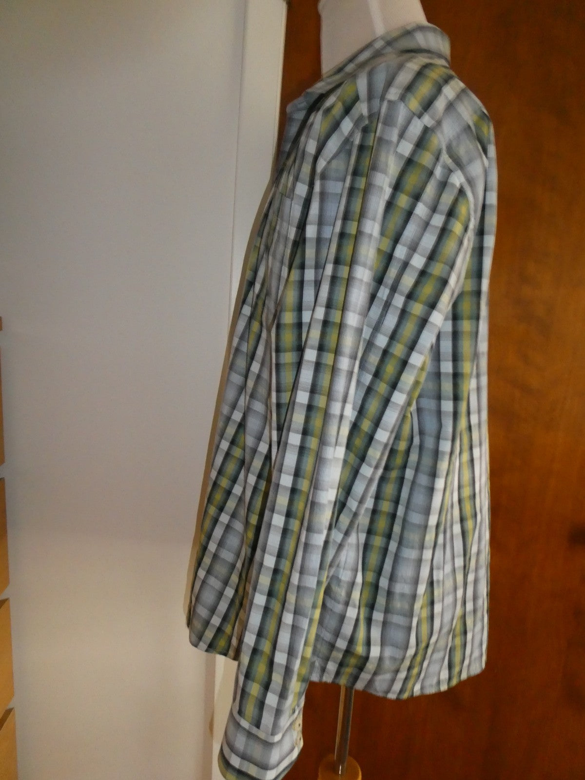 Tommy Bahama Island Modern Fit Shirt Men's XL Plaid 100% Cotton Button Front