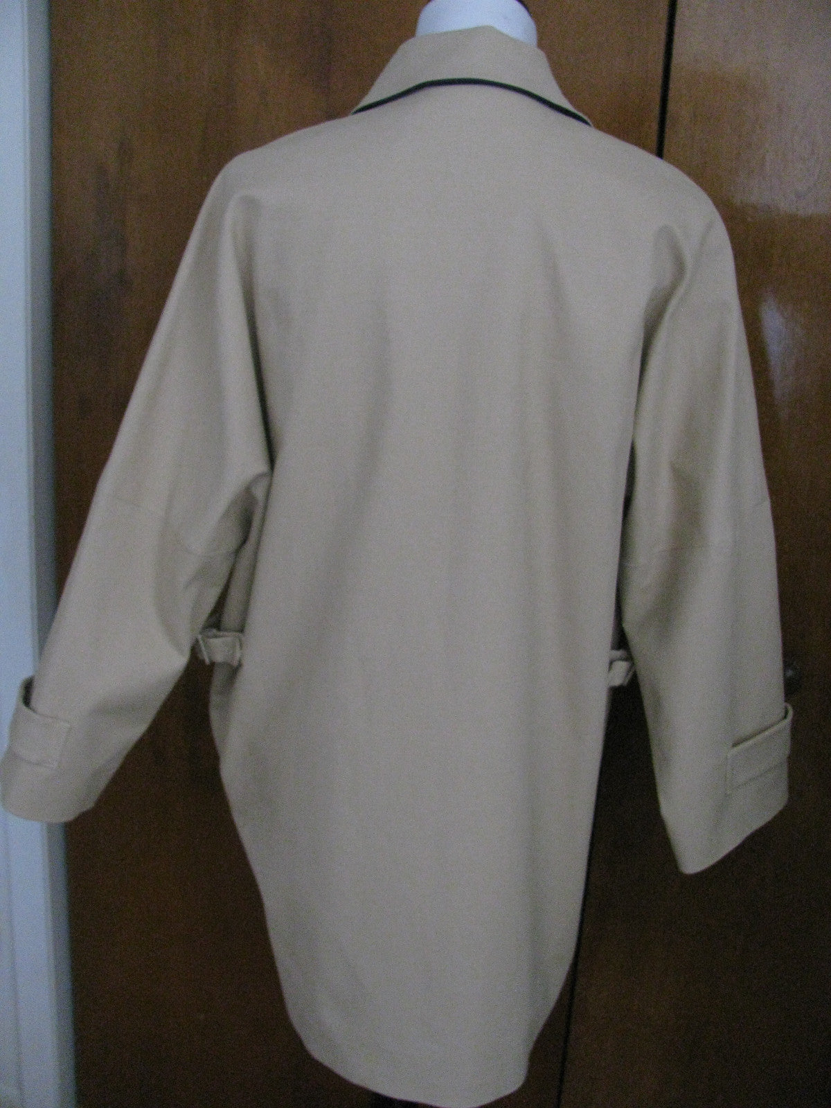 Lacoste Sahara Women Lightweight Lined Coat Button Front Adjustable Buckles