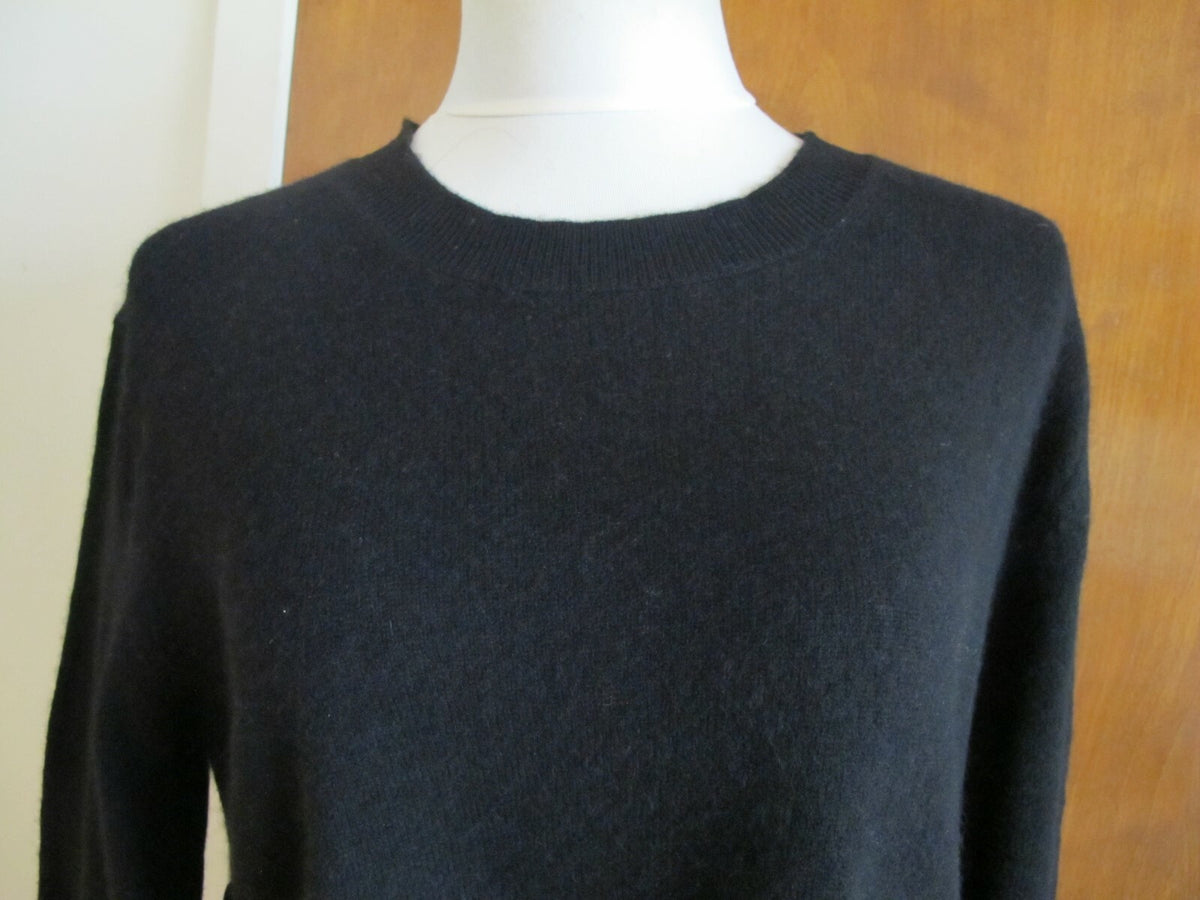 Bloomingdale's Women's Black 2 Ply Cashmere Guttered Sweater Small  