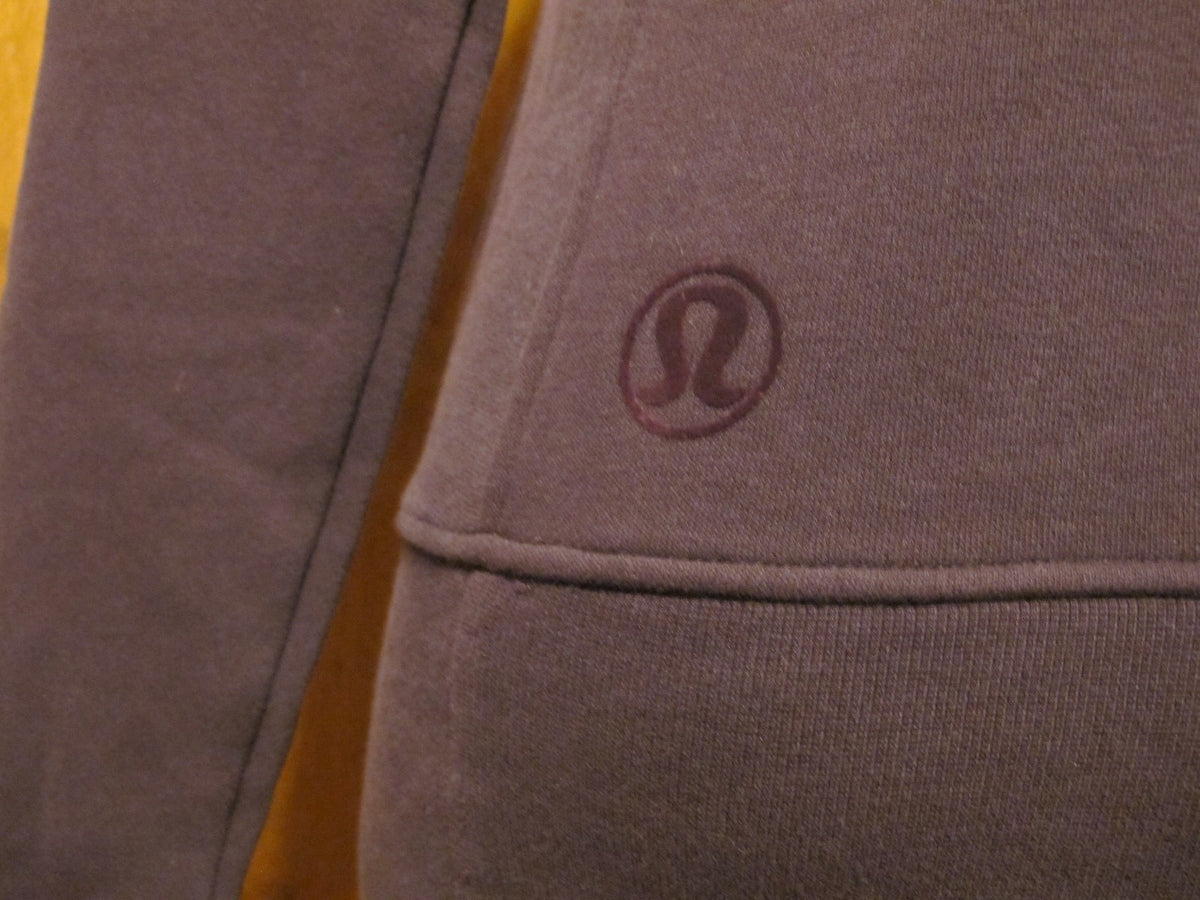 Lululemon women’s dark chocolate athletic yoga sweater 4 