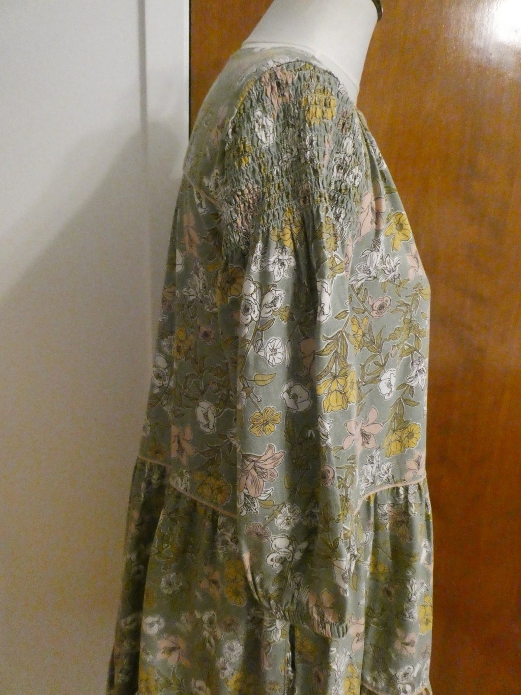 Cynthia Rowley Floral Print ¾ Sleeves Tiered Dress Sz Small 55% Linen 45% Rayon