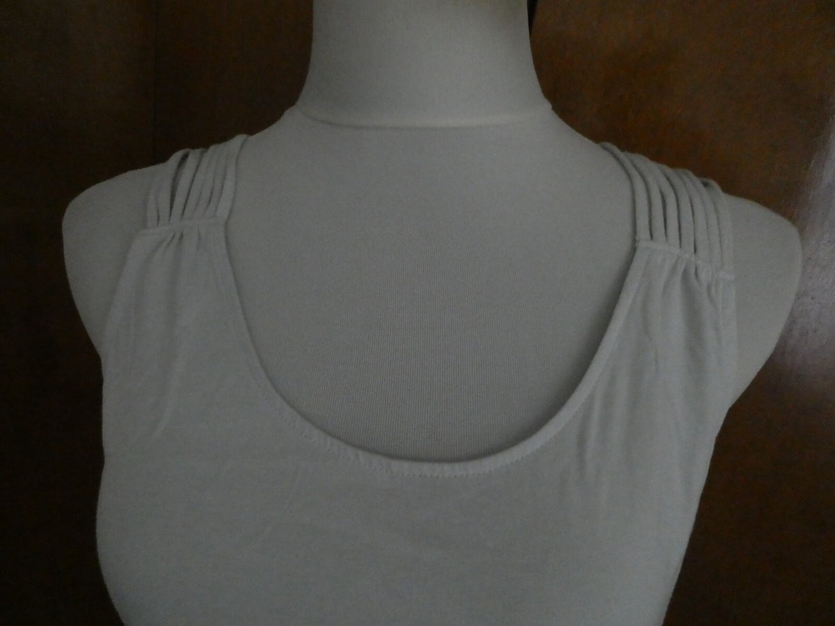 Gap women's light gray detailed top Large 