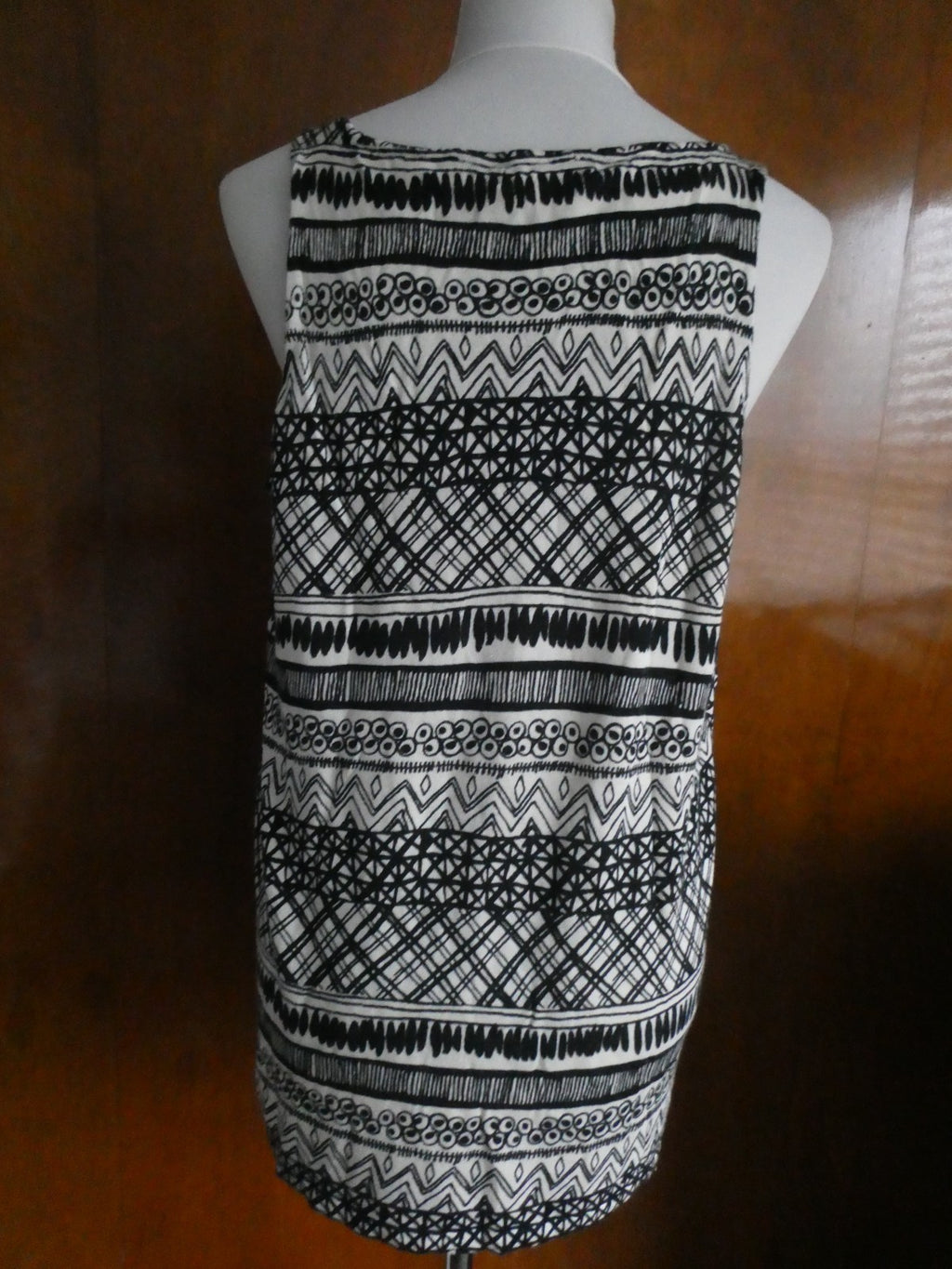 Sweaterworks Women's Top Black White Crochet Trim Cotton Rayon Size Large $68