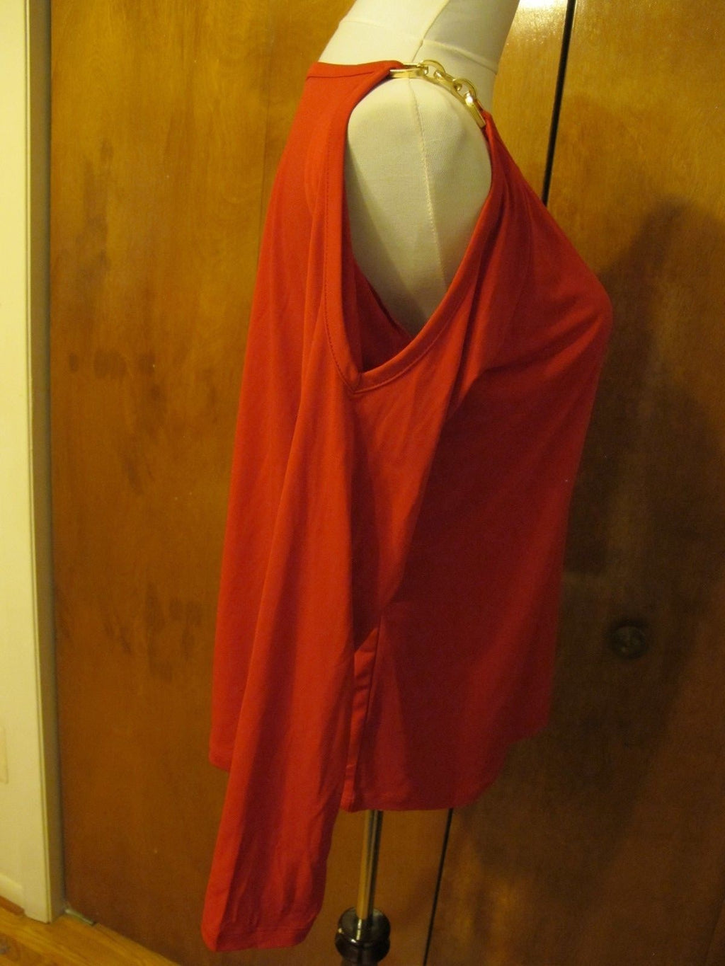 Michael Kors women’s red chain trim gold shoulder top New
