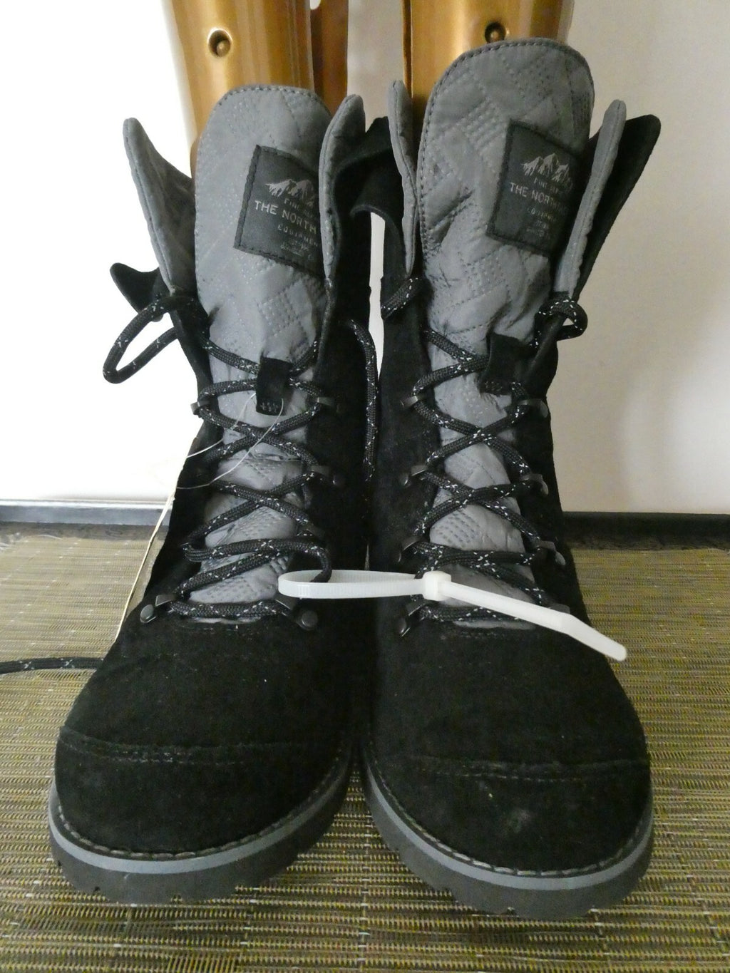 The North Face suede leather uppers low height women’s black/gray New boots sz 7