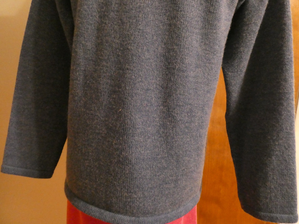 Aceka  women's dusty blue sweater size PM preowned