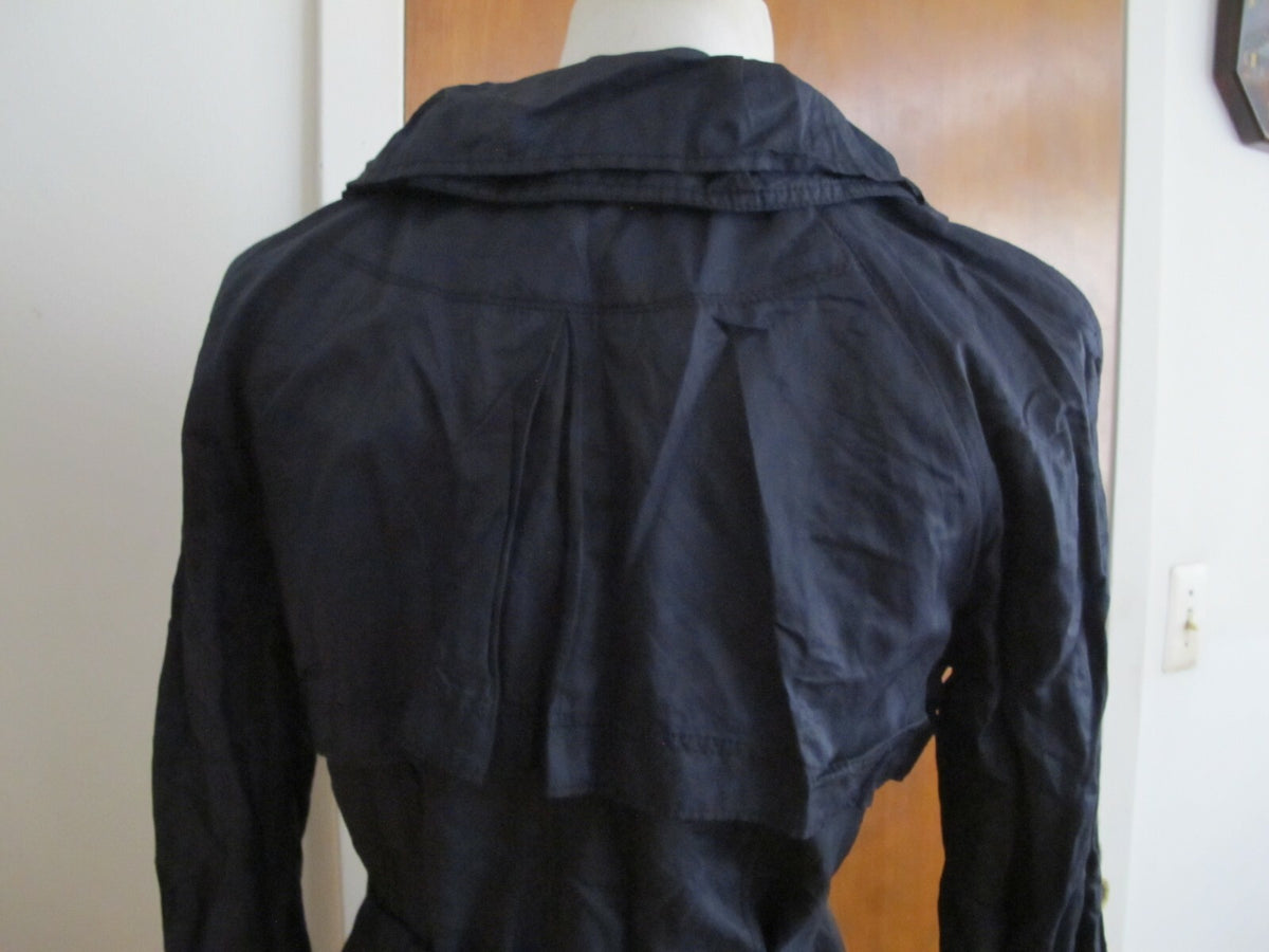 Tahari women's navy stylish coat size Medium