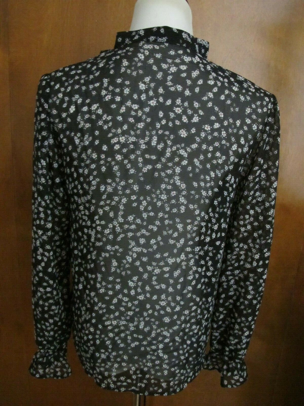 Express women's black multi color long sleeves detailed top size large (Fits M)