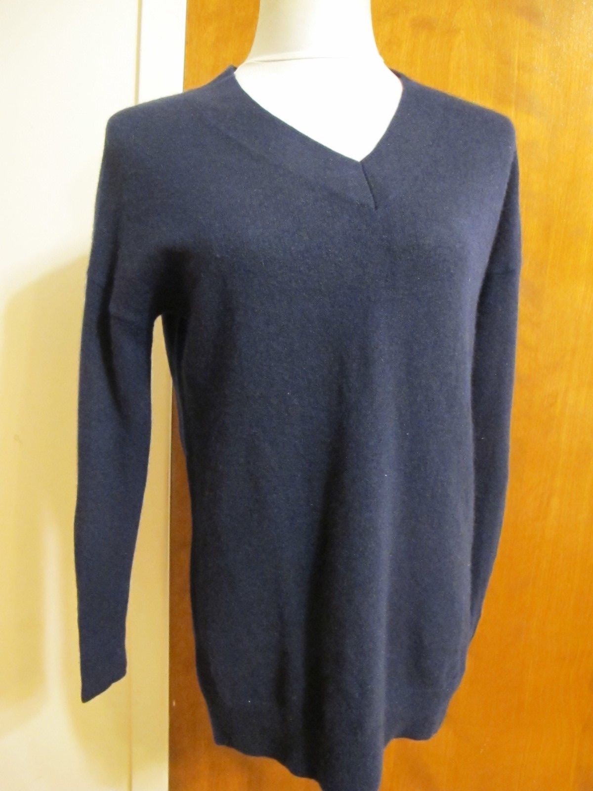Bloomingdale's women's dark navy 2ply cashmere trim polyurethane sweater Medium 