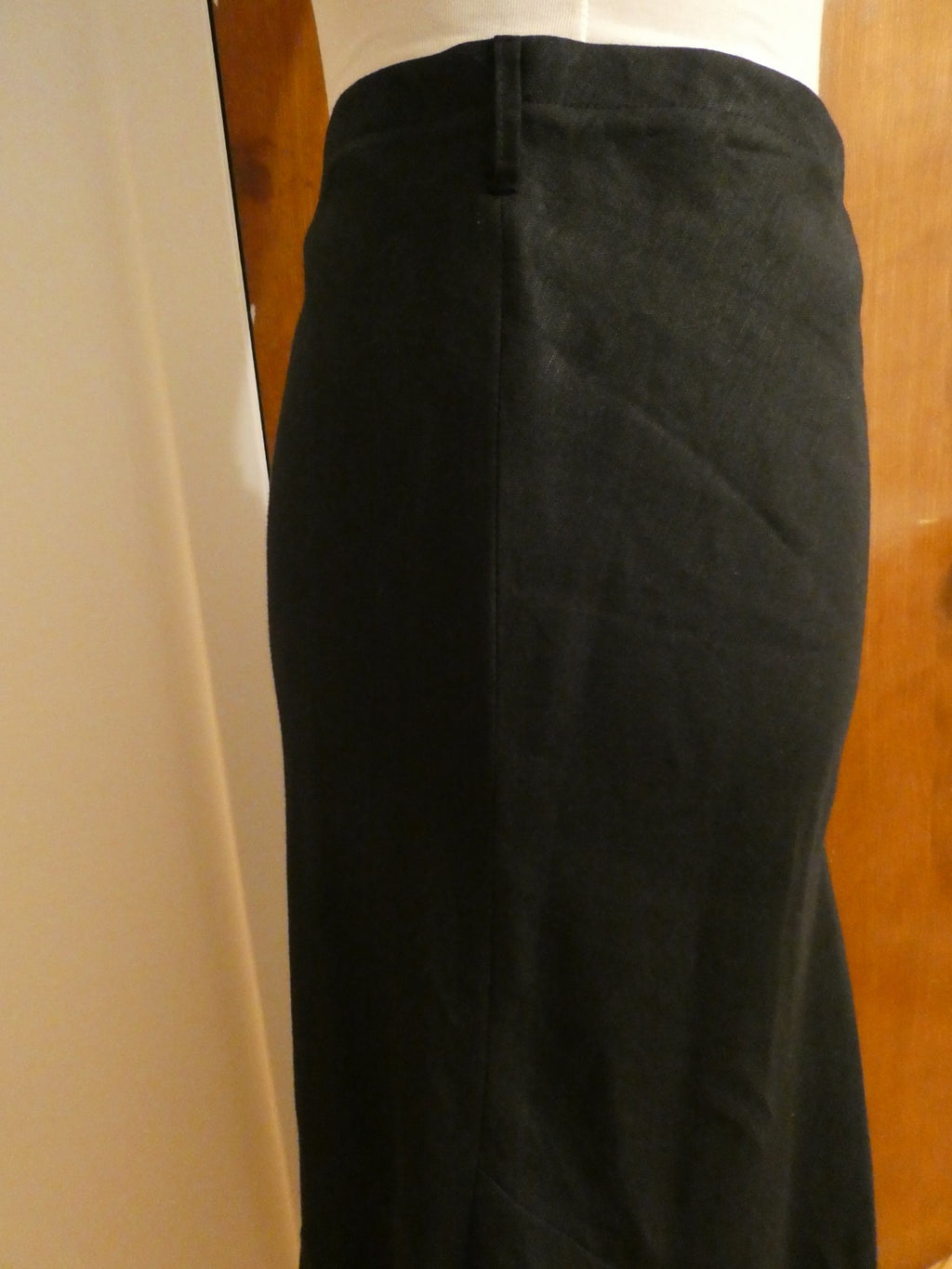 Larry Levine Women Black Linen Rayon Skirt Flare Hem Elegant Long Skirt Size 10