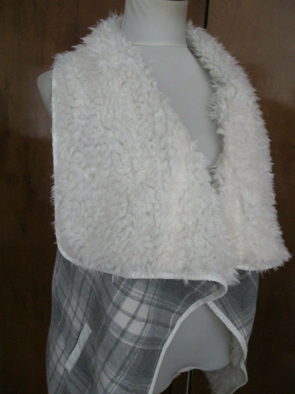 Me Jane Women's White Gray Plaid Faux Fur Open Front Vest Large  