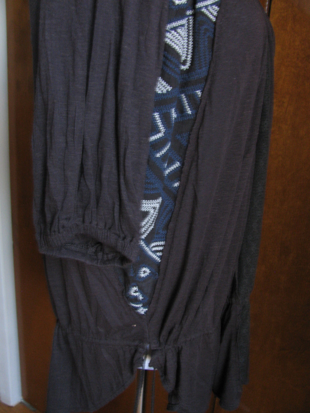 Free People women's dark gray embroidered top small fits medium 