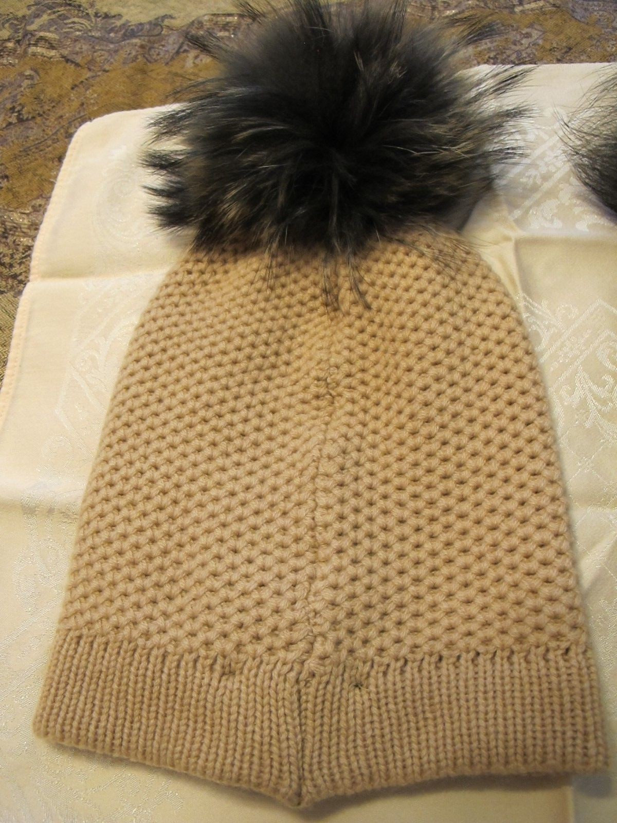 Raffaello Bettini Beige Cashmere Women Real Fox Fur Dyed Pom Pom Hat 