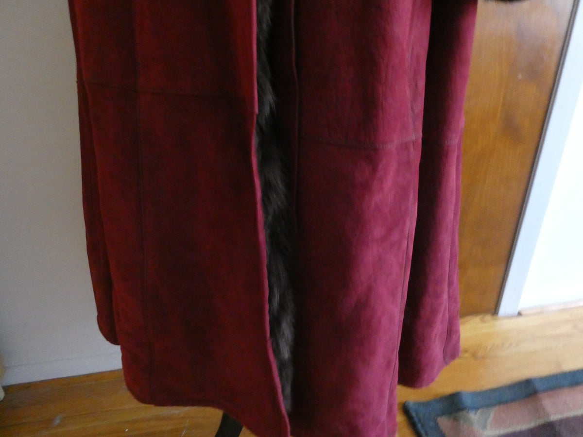 Women's Wine Shearling Sheepskin Long Winter Coat Spain 38 US 8 Runs big US 12