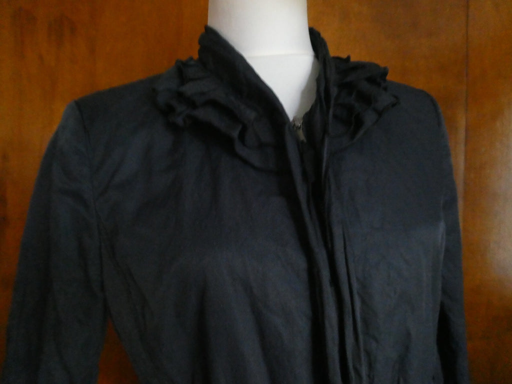 Tahari women's navy soft satin cotton/nylon lined blazer PL (fits PM)