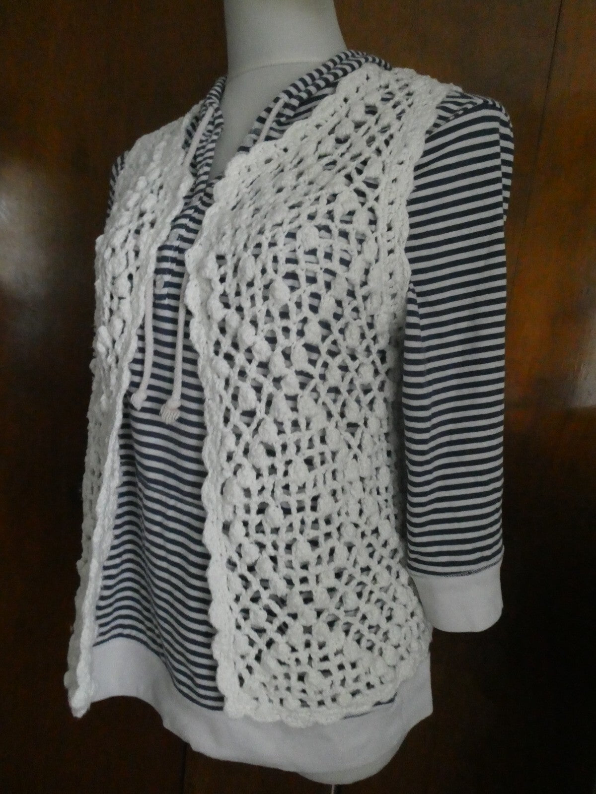 Juicy Couture women's crochet cotton/ white stylish open front cardigan Medium