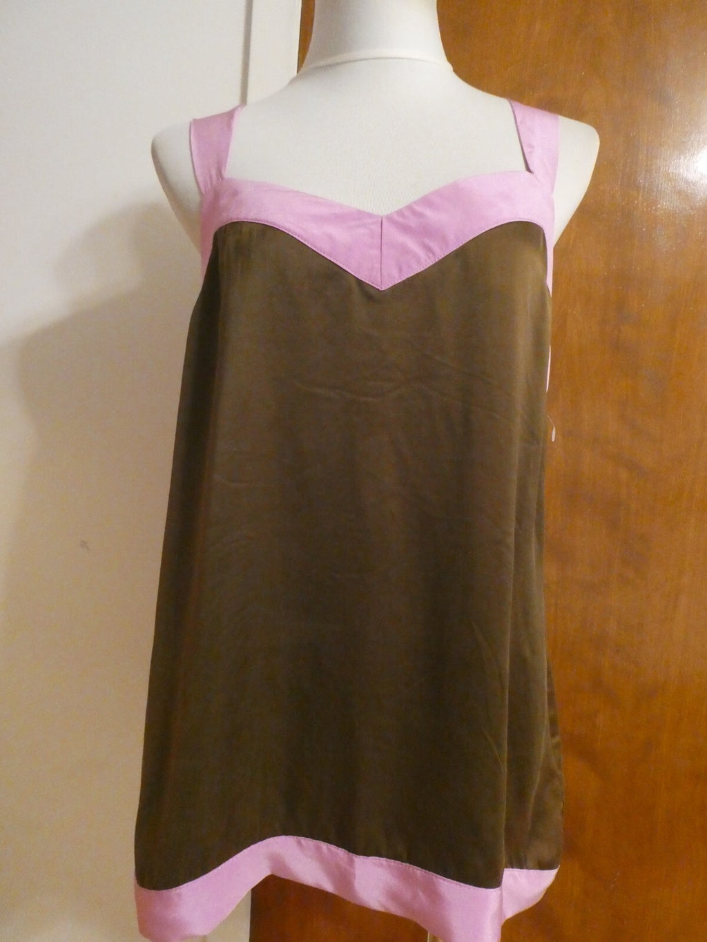 French Connection women's bullfrog/mulberry silk/ rayon top size 12 retail $118