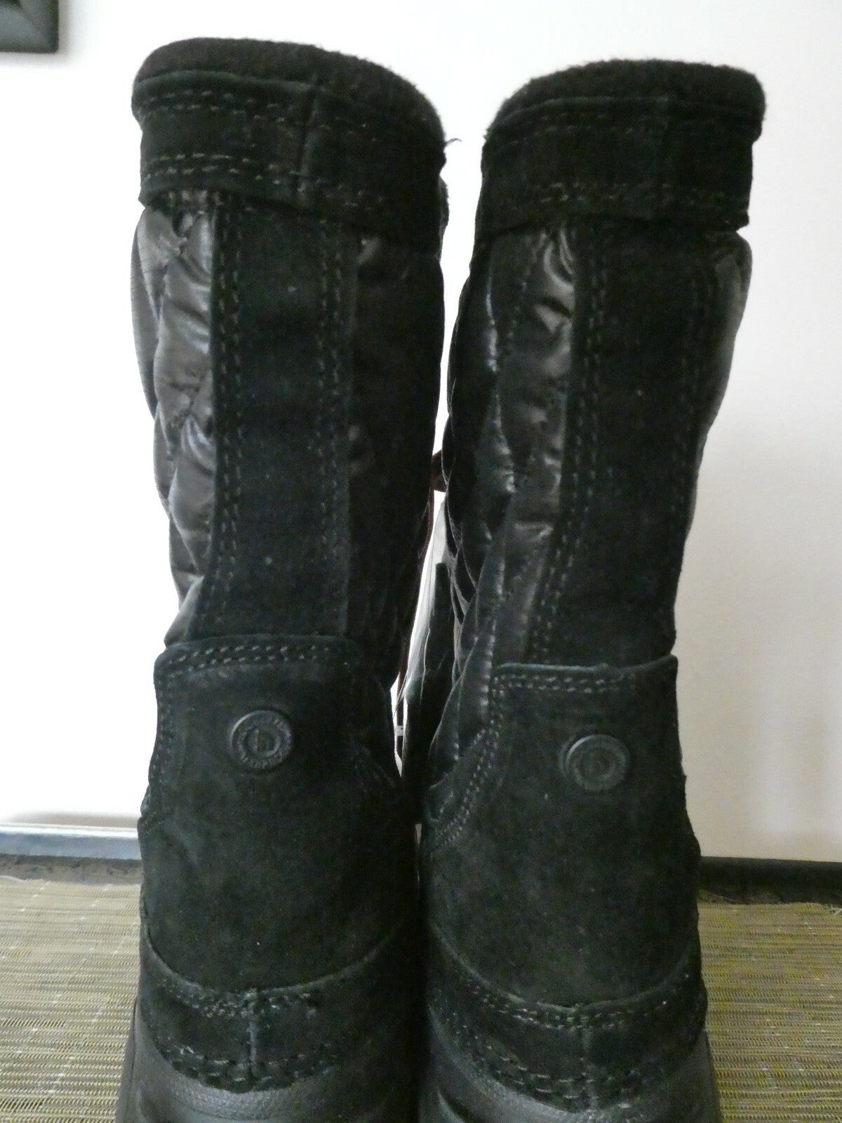 The North Face autentically black waterproof lace-up New boot size 7