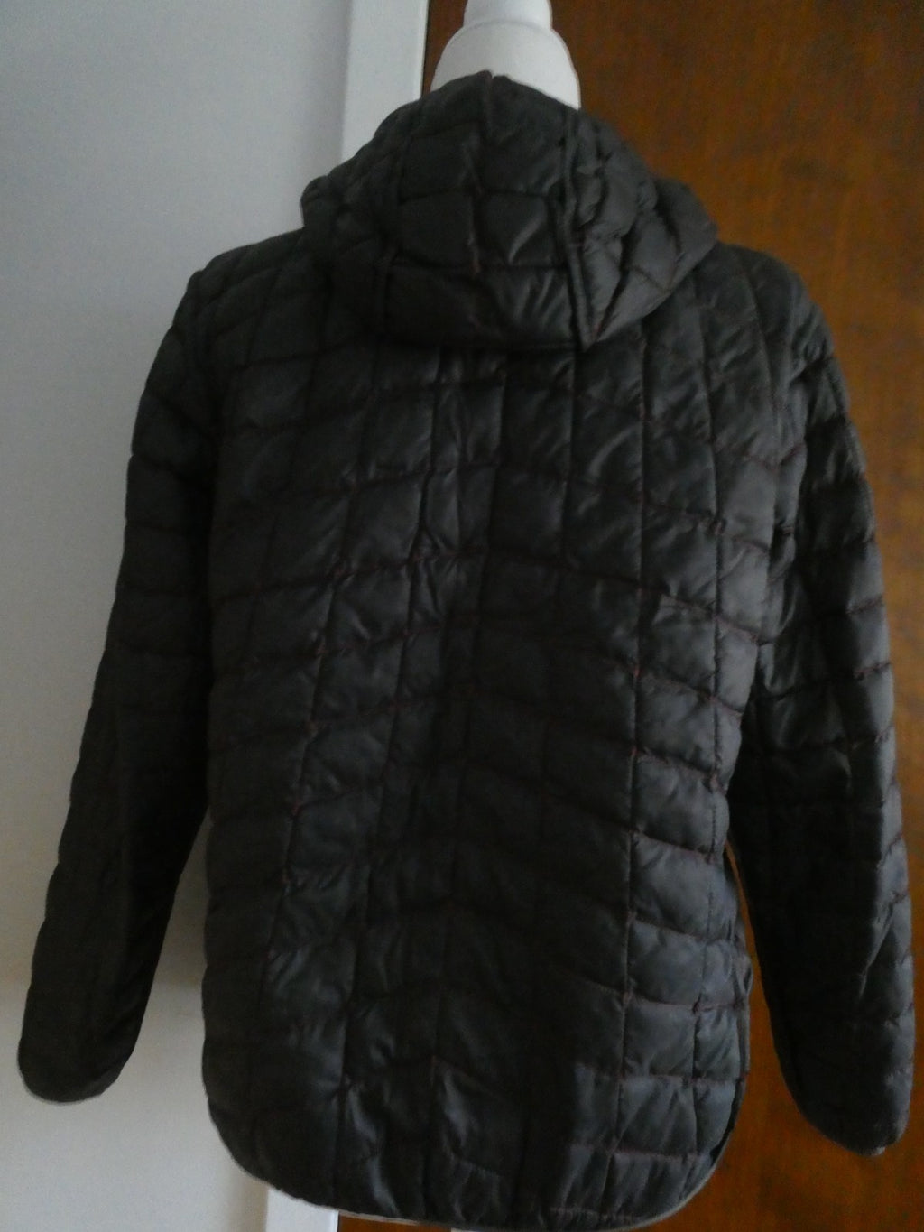 The North Face Boys Reversible Hooded Puffer Jacket Red/Black Size Large 14/16