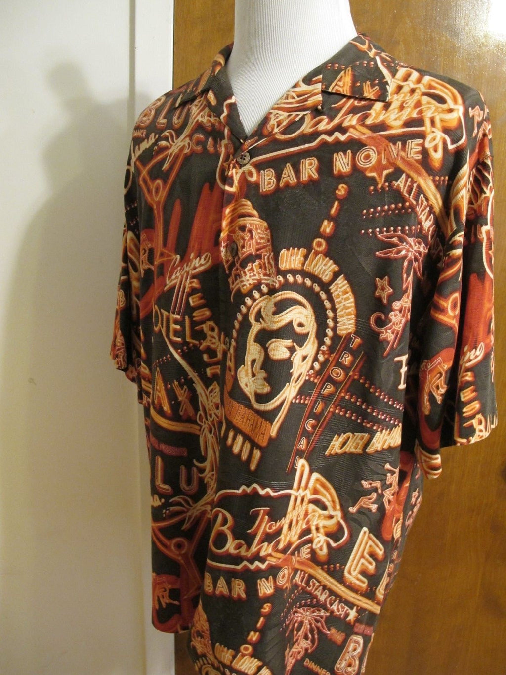 Tommy Bahama Mens Beach Silk Multi Color Brown Red Shirt short sleeves Large