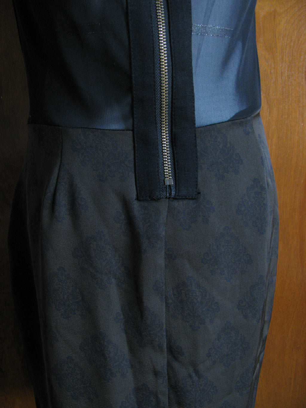 Sanctuary Women Stylish Black Gray Dress XSmall Fit XXS Large Fit Medium New