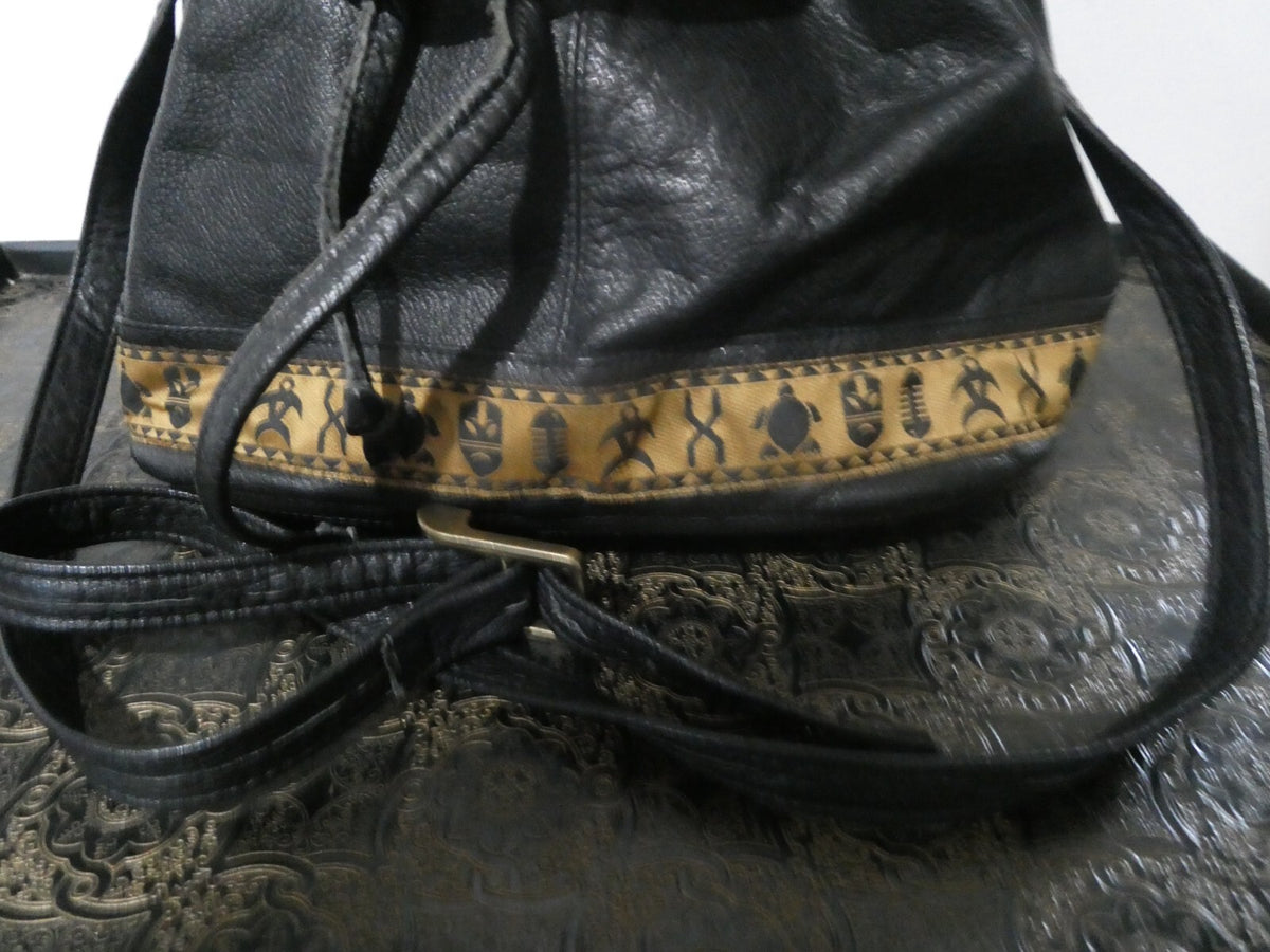 Mango women's black faux leather medium lightweight crossbody bucket bag/purse