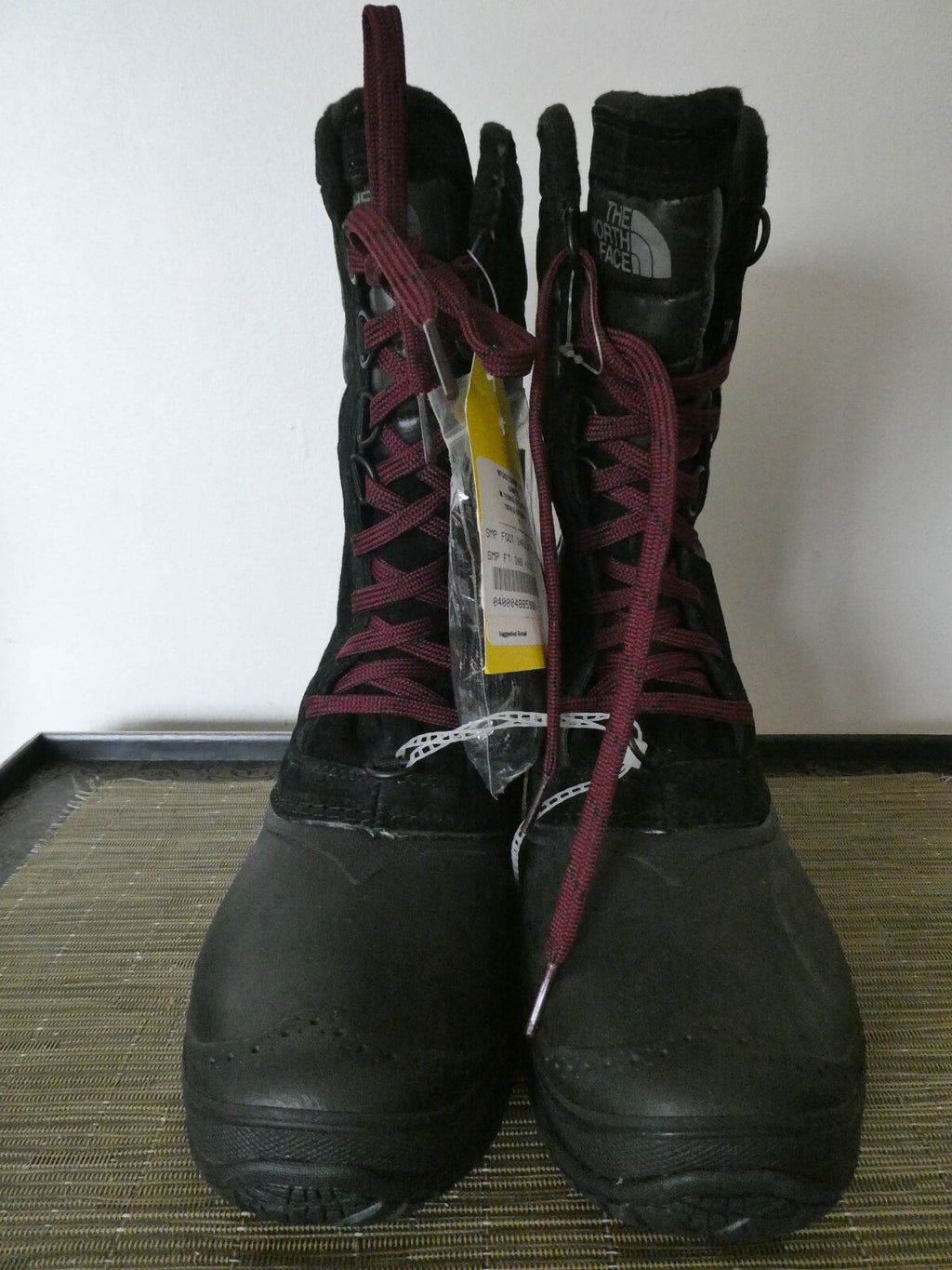 The North Face autentically black waterproof lace-up New boot size 7