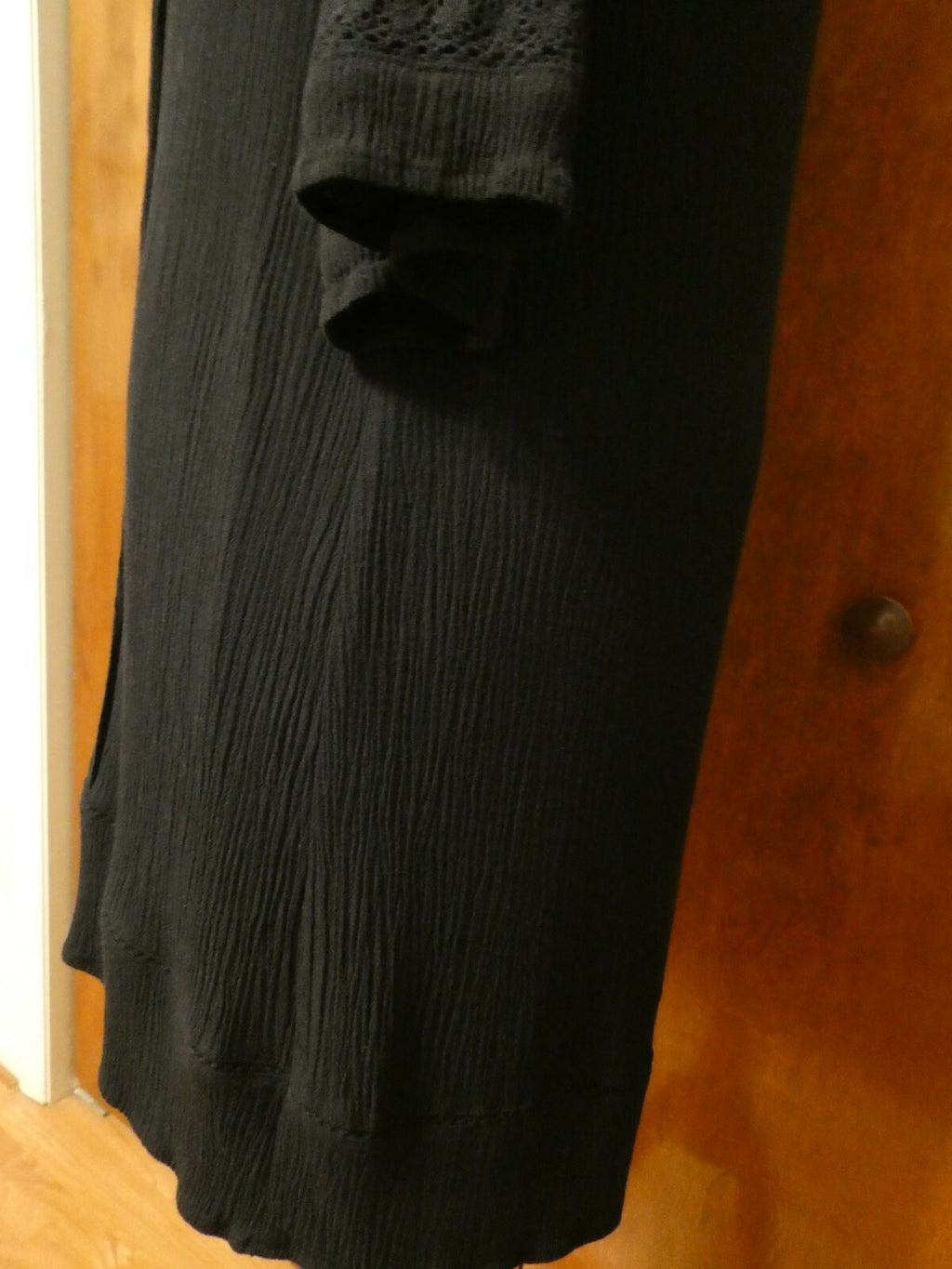 Sanctuary women’s black 3/4 sleeves detailed lined rayon dress Small