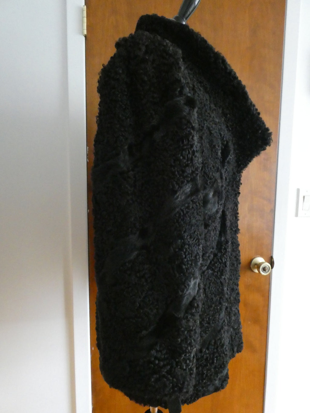 Genuine Fur Karakul Women’s Black Persian Lamb Coat Size Large Made in Moldova