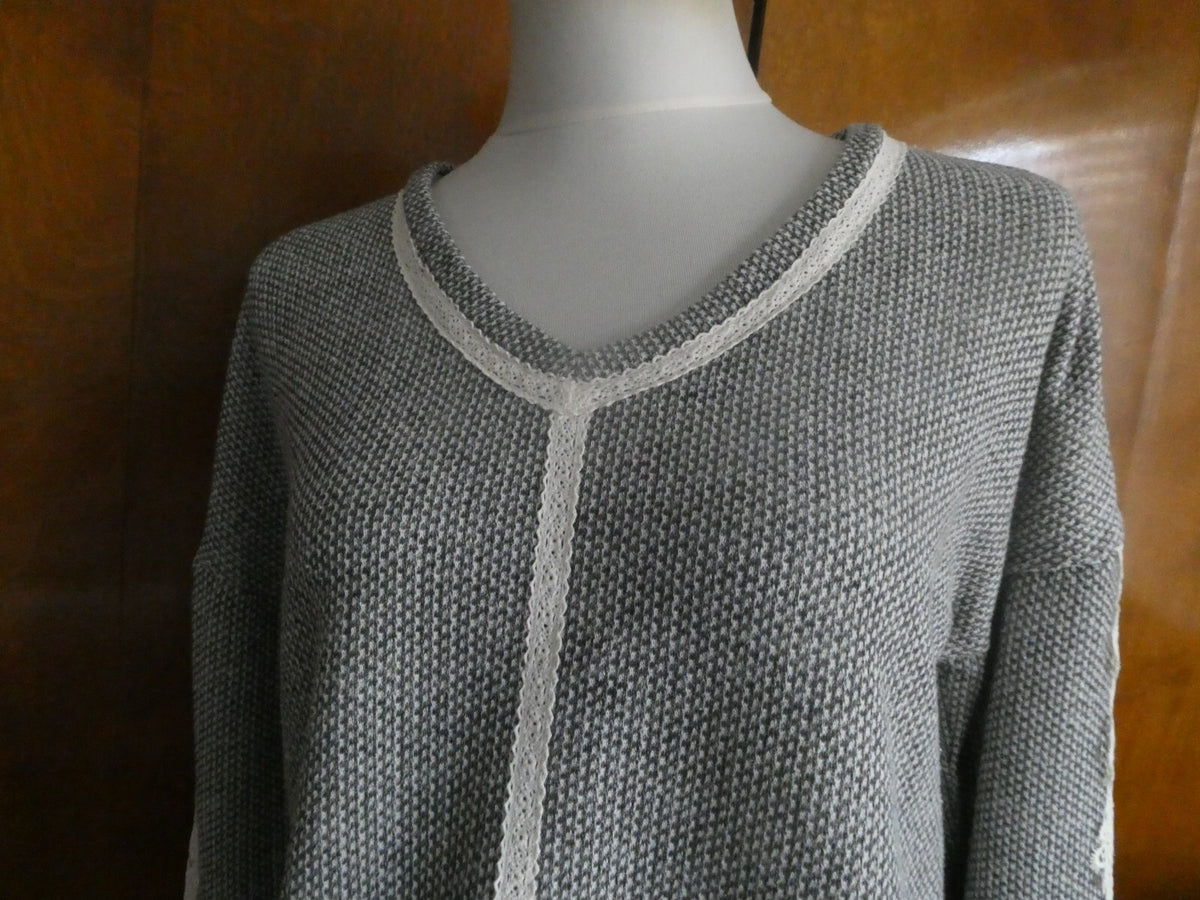 HANNAH Women's Soft V-neck Long Sleeves Sweater Gray Size Medium