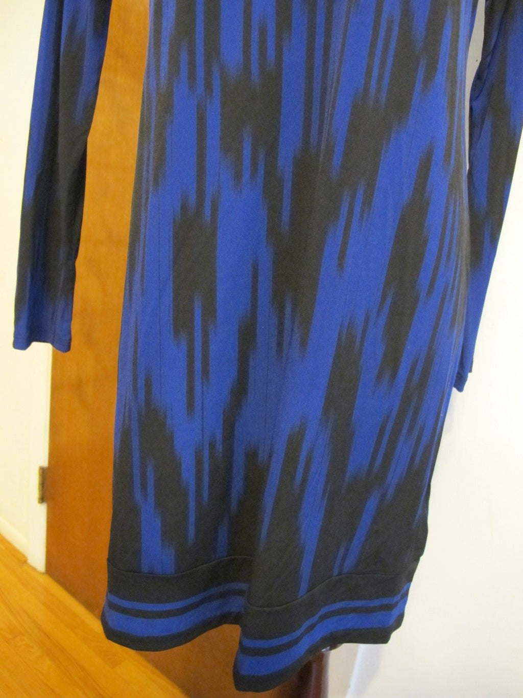Michael Kors women’s black blue boat neck jersey shift long sleeve dress Medium