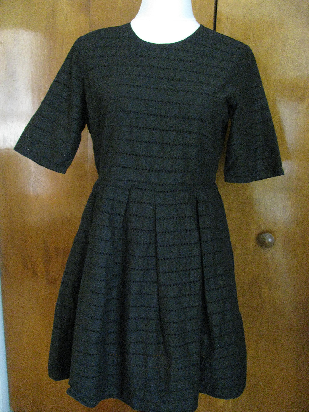 Gap women's black pleated cotton dress 