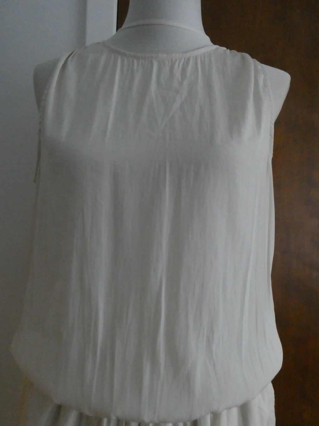 Gap Women's Ivory Sleeveless Romper Shorts Lined Size Large NWT Pull On
